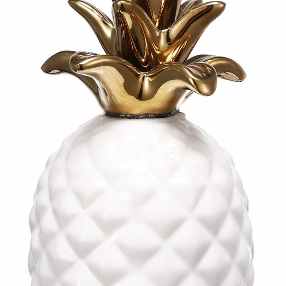Hazel & Co. White and Gold Crown Ceramic Pineapple Figurine Decor - Picture 14 of 16